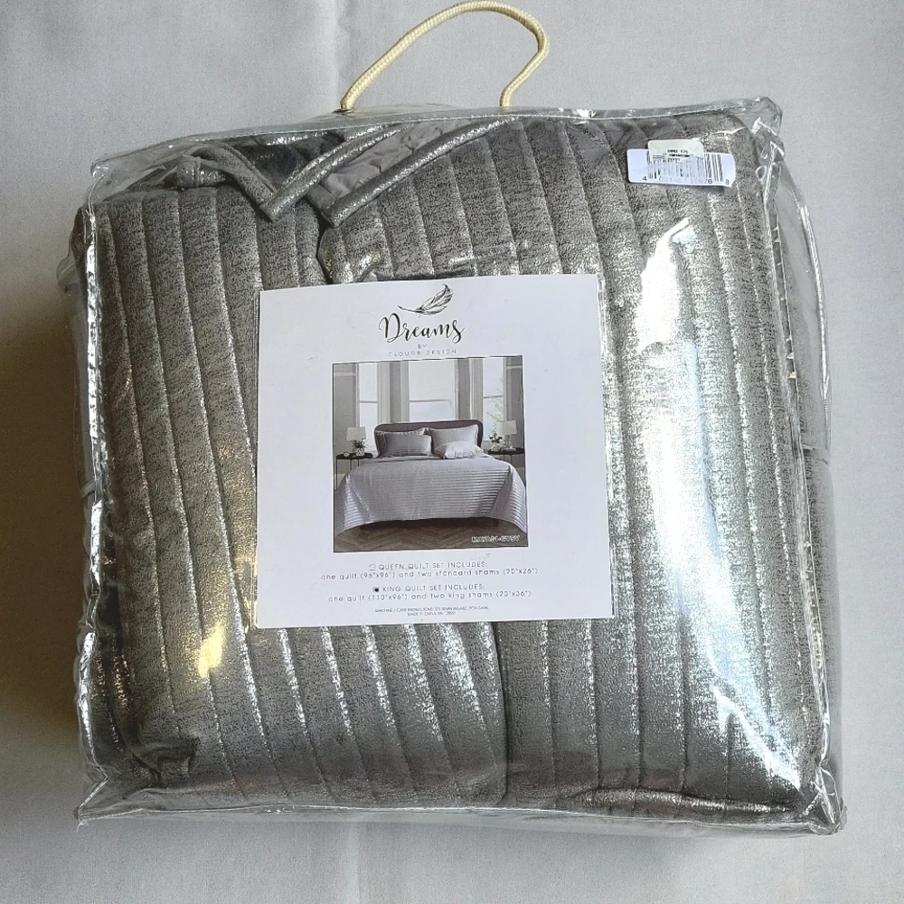 New$645 Dream Collection by Cloud 9 Maya King Quilt Set, Grey/Silver